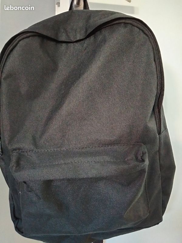 Sac a dos noir (image 2)