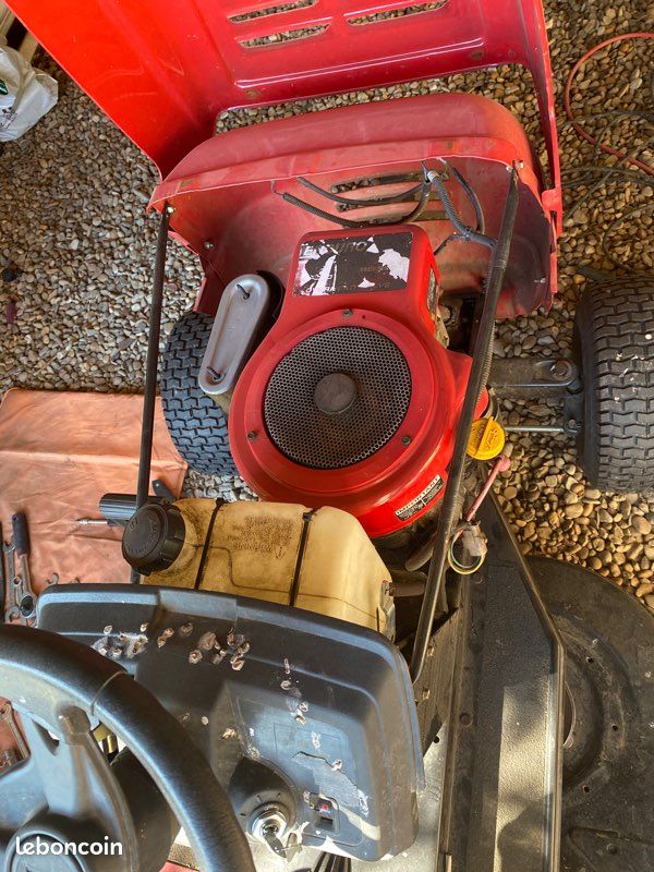 Tracteurs tondeuse avec bac de ramassage (image 2)