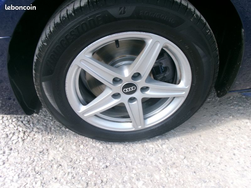 Audi A4 AVANT 30 TDI 136CH BUSINESS LINE S TRONIC 7 7CV (image 5)