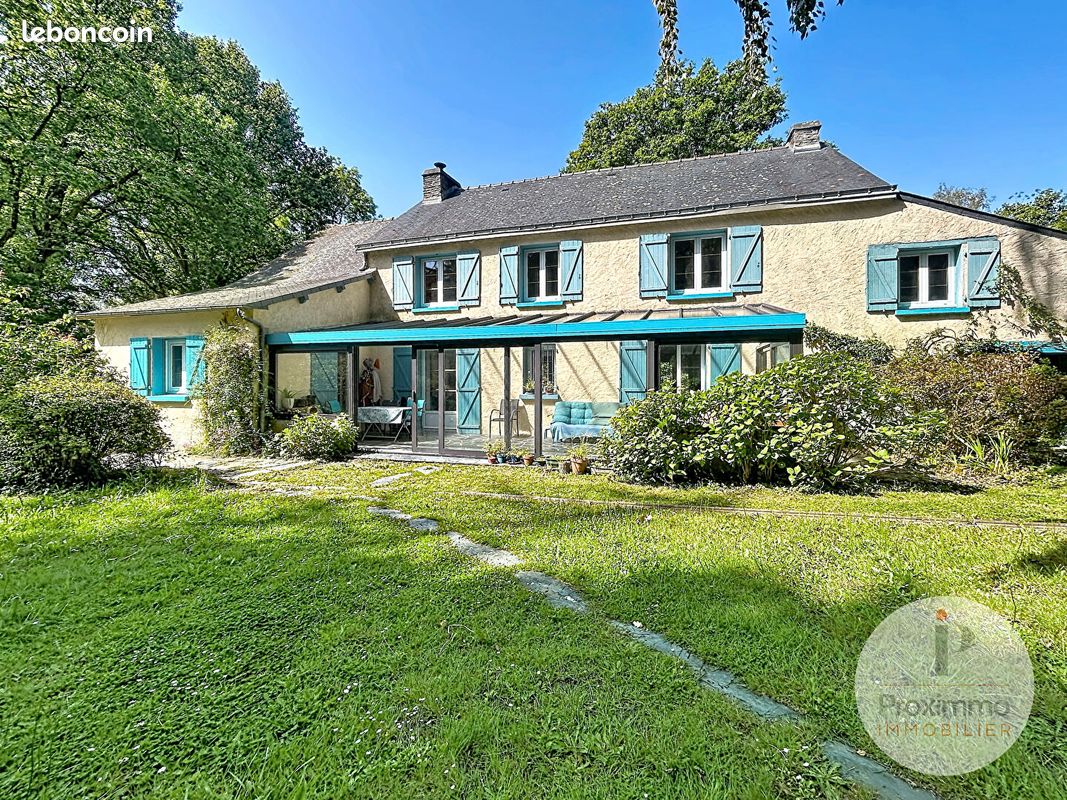 Maison 6 pièces 141 m² · à Sainte-Marie · 141 m² · 253 900 €