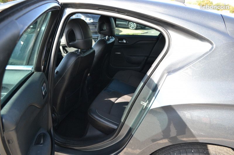 Citroen DS4 1.6 E-HDI115 AIRDREAM EXECUTIVE (image 7)