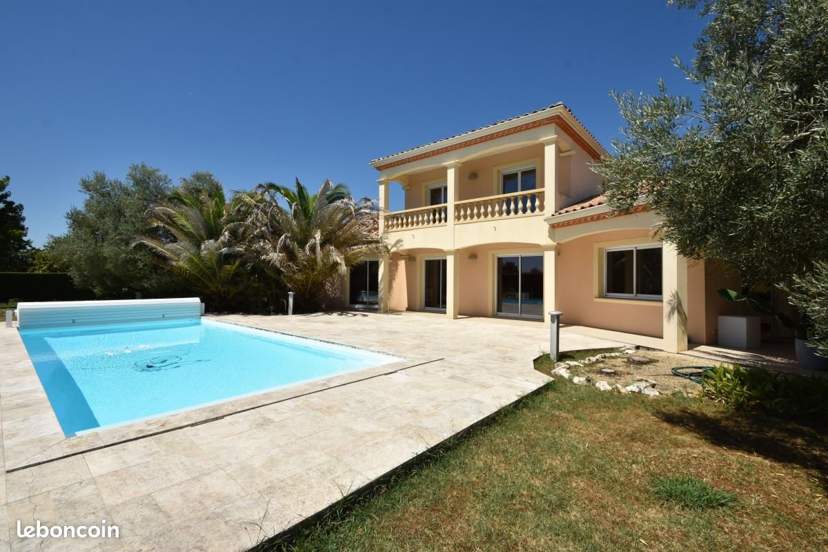 Maison 6 pièces 184 m² · à Hagetmau · 184 m² · 413 900 €