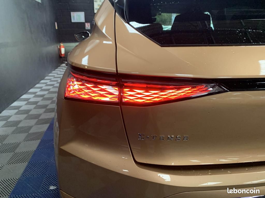 DS DS4 E-Tense - 225 Performance Line + / Caméra de recul/ CarPlay (image 8)