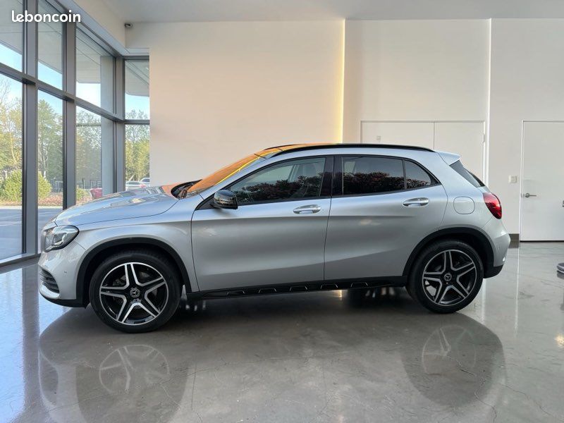 MERCEDES GLA 220 d 7-G DCT 4-Matic Fascination 177 ch AMG line (image 2)