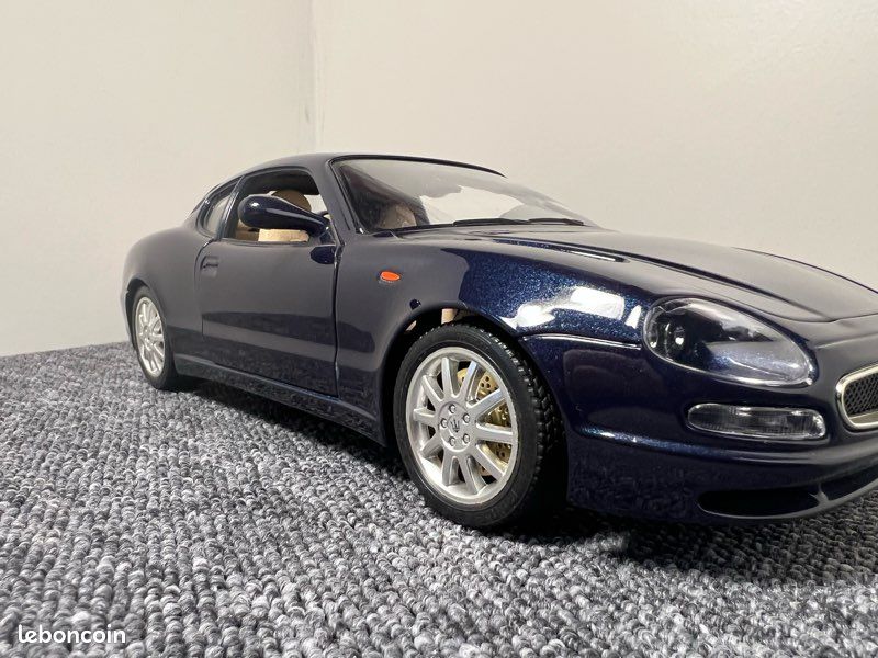 LOT BURAGO MASERATI 3200 GT 1998 1/18, Ford Ac Cobra 427, Citroën 15cv