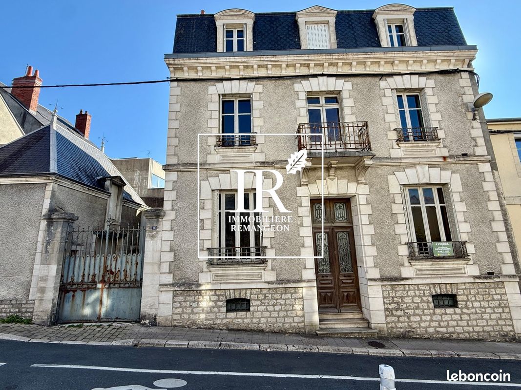 Maison 7 pièces 210 m² · à Vierzon · 210 m² · 137 000 €