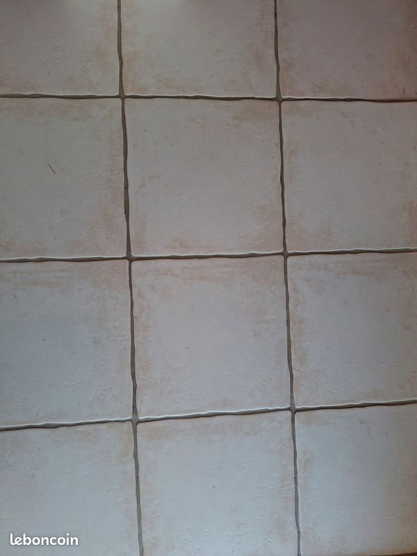 Carrelage 30×30 plus plainte 12m2 encore emballé (image 2)