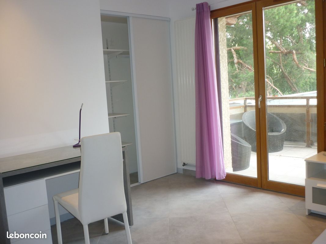 Appartement 2 pièces 38 m² · à Grenoble · 38 m² · 590 €