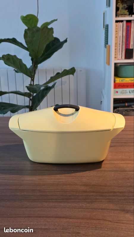 Cocotte le creuset Raymond Loewy – Édition Spéciale 2005 – Jaune Élysée – Induction (image 1)