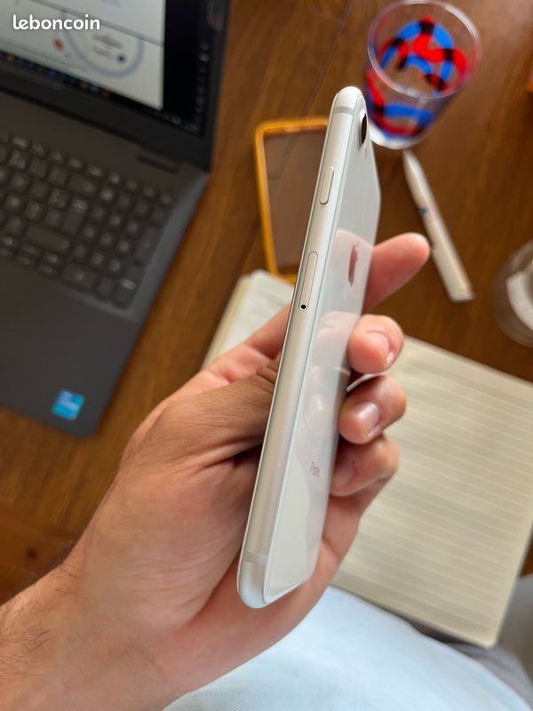 IPhone 8 64 GB + coque rhinoshield (image 4)