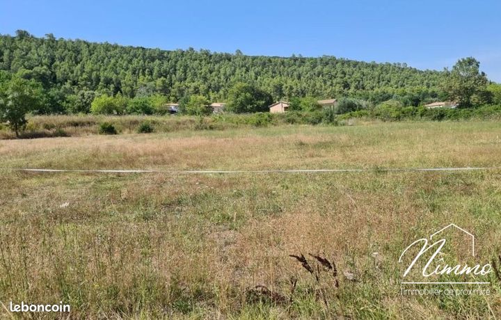 Terrain 786 m² Carnas