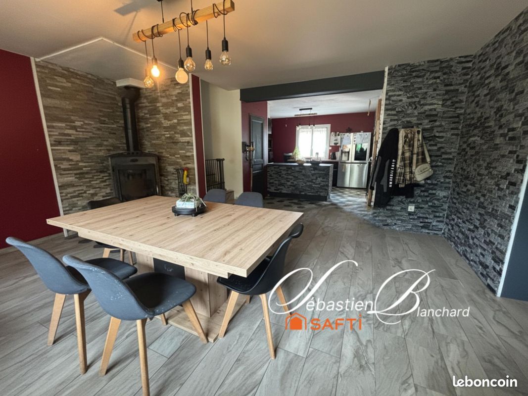 Maison 5 pièces 130 m² · au Poizat-Lalleyriat · 130 m² · 320 000 €