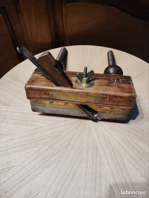 Rabot Ancien Menuisier ébéniste Outil Bois Vintage N°354 Rabot à Bois Ancien - Outil D'Ébéniste N°354 - Pièce De Caractère Rabot Numéroté N.354