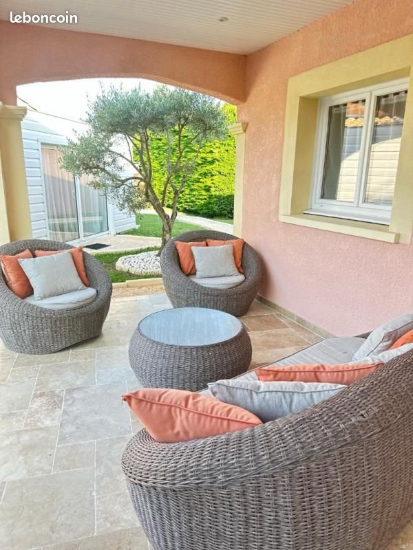 Villa 10 pièces 240 m² - La Lande-de-Fronsac 33240 (image principale 7)