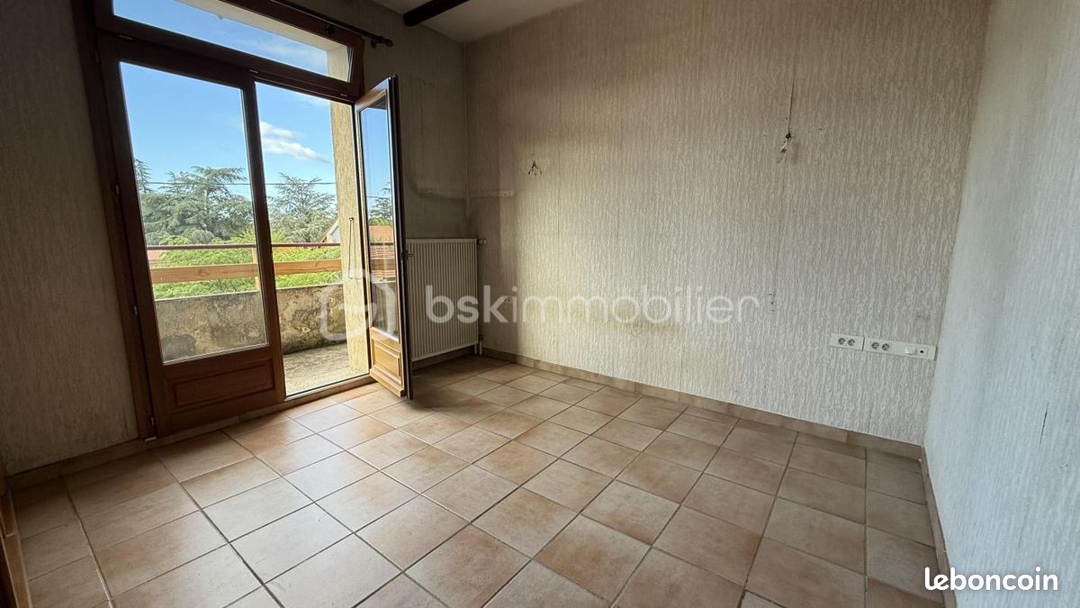 Appartement 5 pièces 101 m² (image 1)