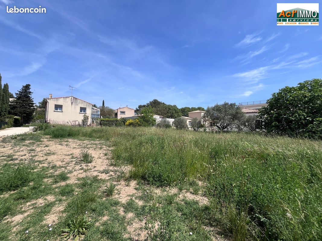 Terrain 705 m² · à Cornillon-Confoux · 705 m² · 249 000 €