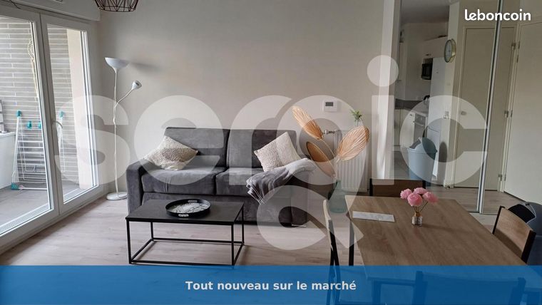 https://img.leboncoin.fr/api/v1/lbcpb1/images/c1/e6/e6/c1e6e6856b5b499a076242b0e267a95dfdde50ae.jpg?rule=ad-image