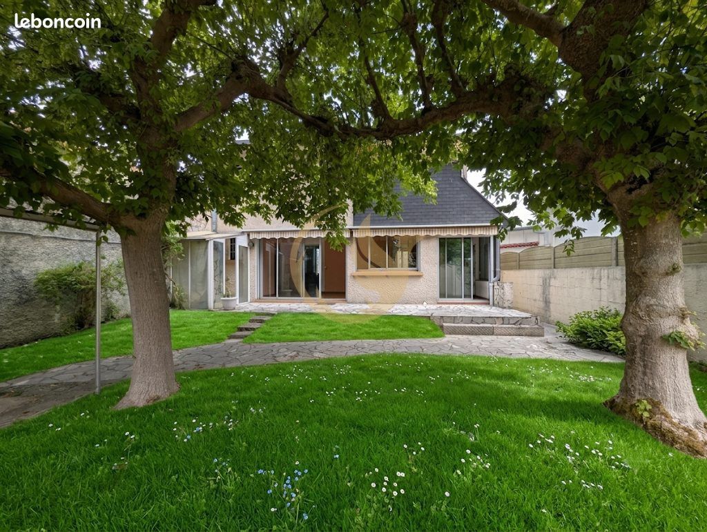 Maison 6 pièces 130 m² · à Jurançon · 130 m² · 253 000 €