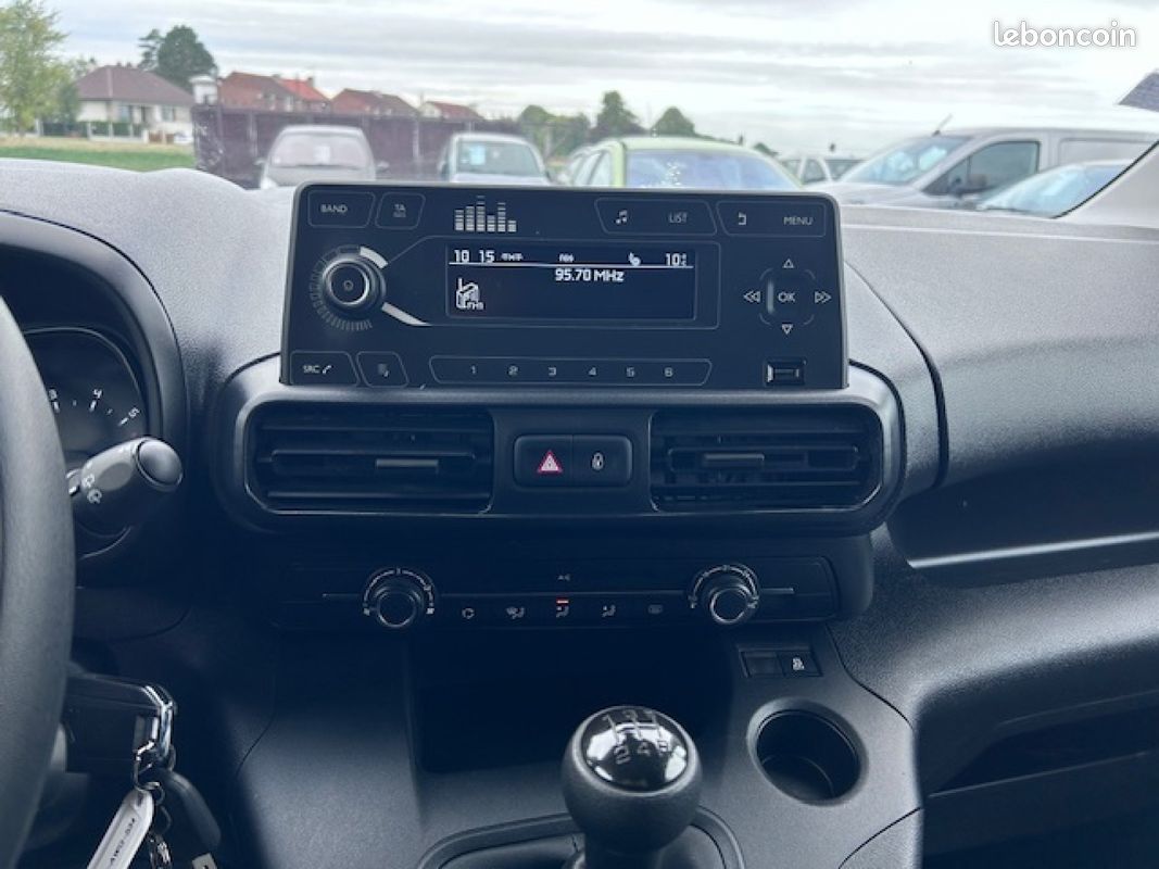 Citroen berlingo fourgon van m 650 1.5bluehdi 100cv control 53803km 08/2021 prix ttc (image 15)