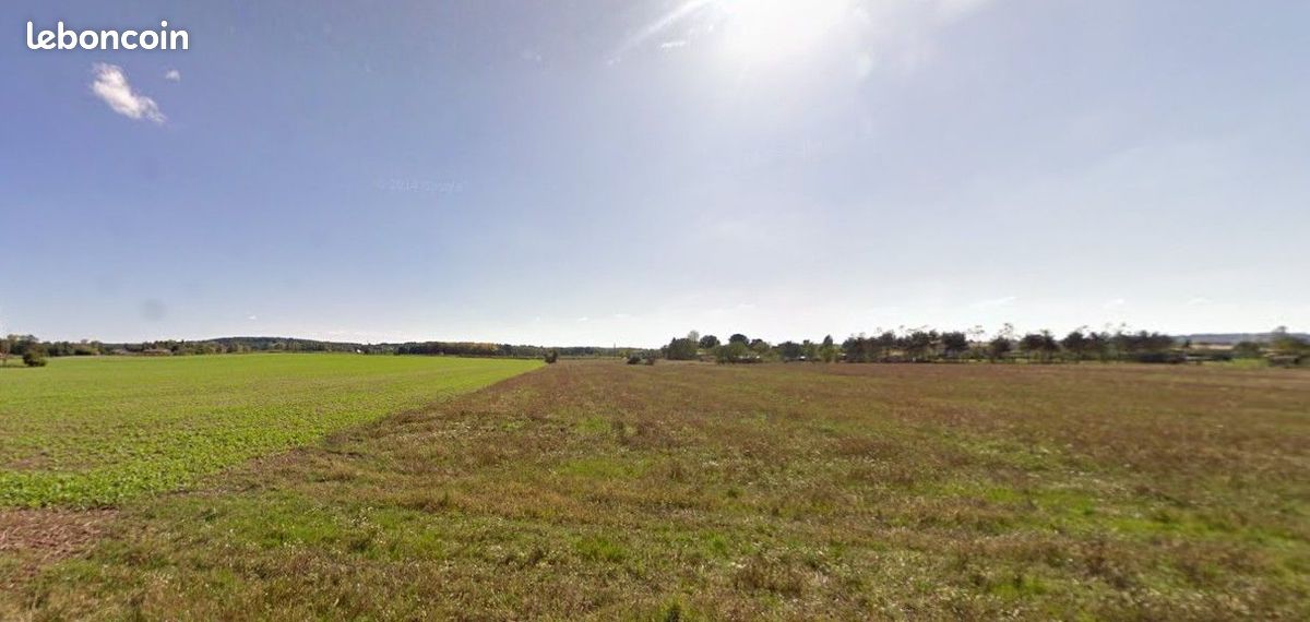 Terrain à bâtir de 3500 m² à COURS-DE-PILE (24) · 69 900 €