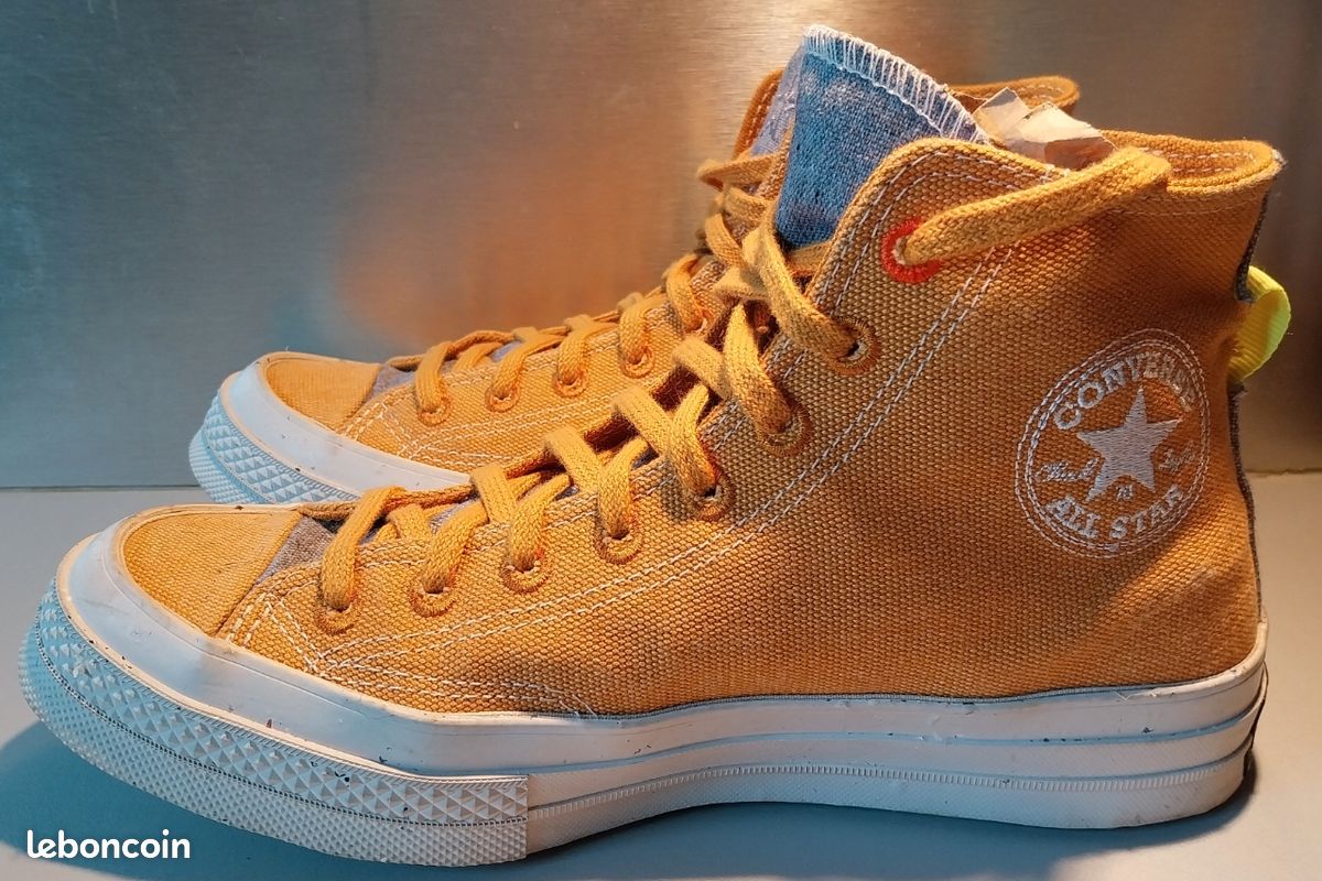 Chaussures Sneakers CONVERSE montantes Chuck 70 Hi Moutarde