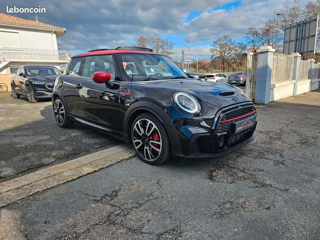 Mini Cooper JCW 231ch BVA8 John Cooper Works - Toit Ouvrant, HUD, Caméra (image 2)
