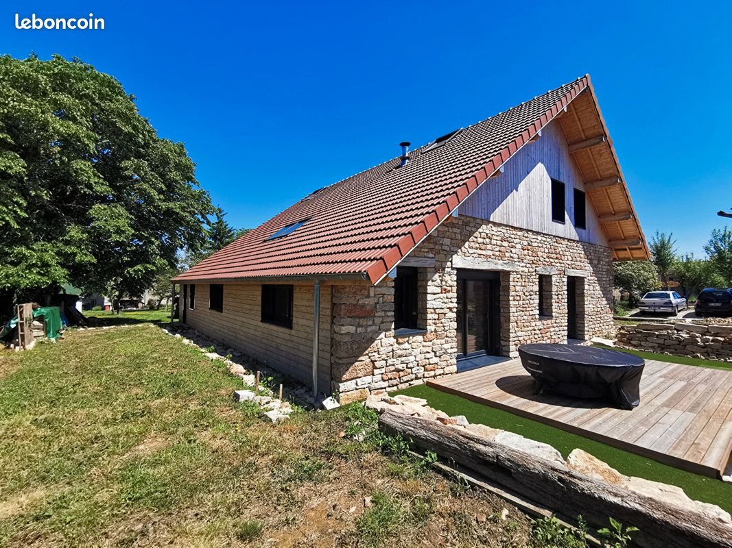 Maison 7 pièces 200 m² · à Pesmes · 200 m² · 355 000 €