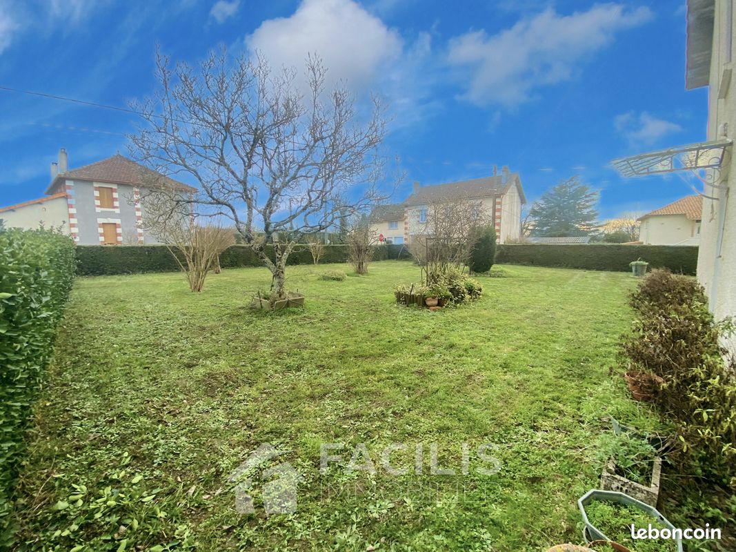 Maison 6 pièces 143 m² - Chasseneuil-sur-Bonnieure 16260 (image principale 9)