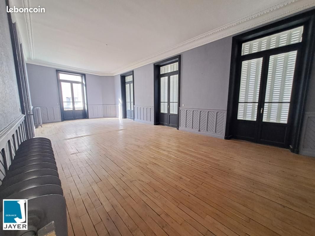 Appartement 7 pièces 194 m² · à Chalon-sur-Saône · 194 m² · 1 347 €/mois