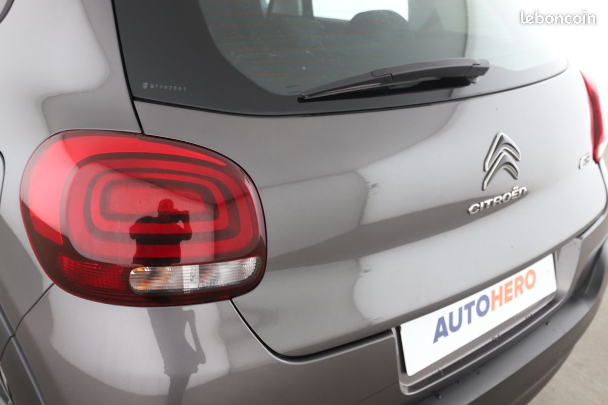 Citroen C3 1.2 PureTech Shine EAT6 110 ch (image 28)