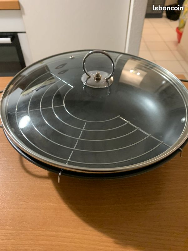 Wok (image 1)