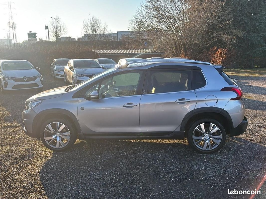 PEUGEOT 2008 1.2 puretech 110 crossway (image 8)
