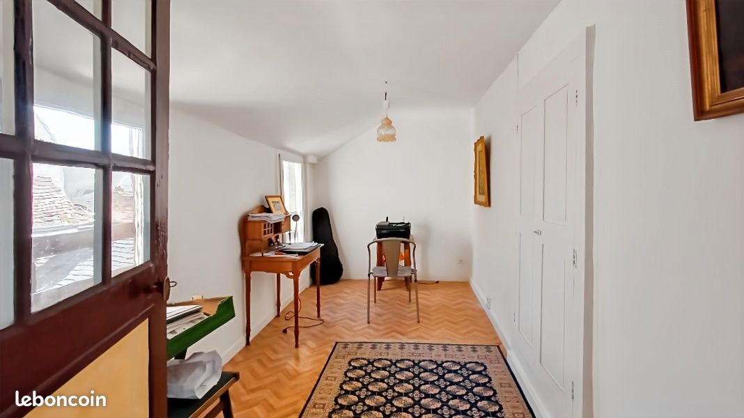 Maison 7 pièces 150 m² · à Bélâbre · 150 m² · 55 000 €