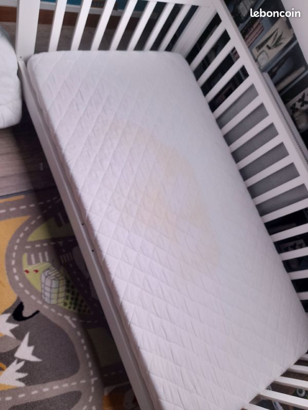 Lit enfant bois+ matelas, alèse, parure (image 3)