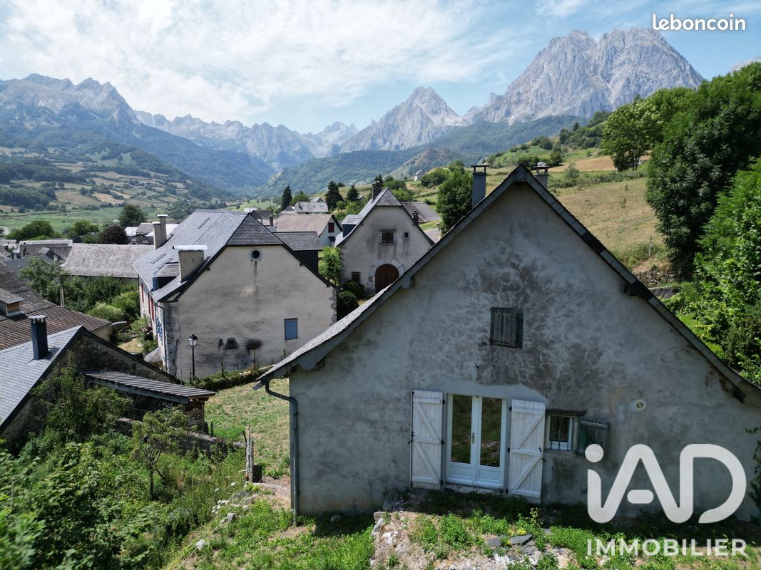 Maison 3 pièces 92 m² · à Lescun · 92 m² · 239 000 €
