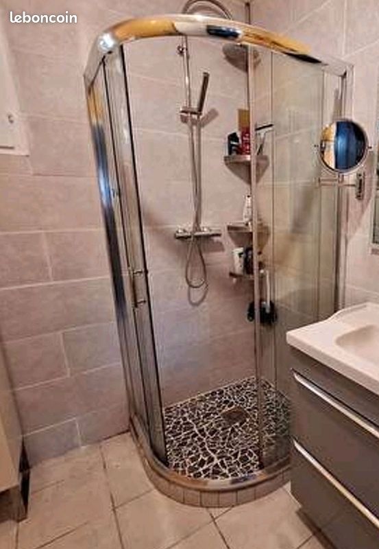 Paroi de douche (image 1)