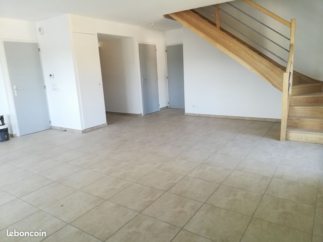Appartement 4 pièces 82 m² · à Crémieu · 82 m² · 1 100 €/mois