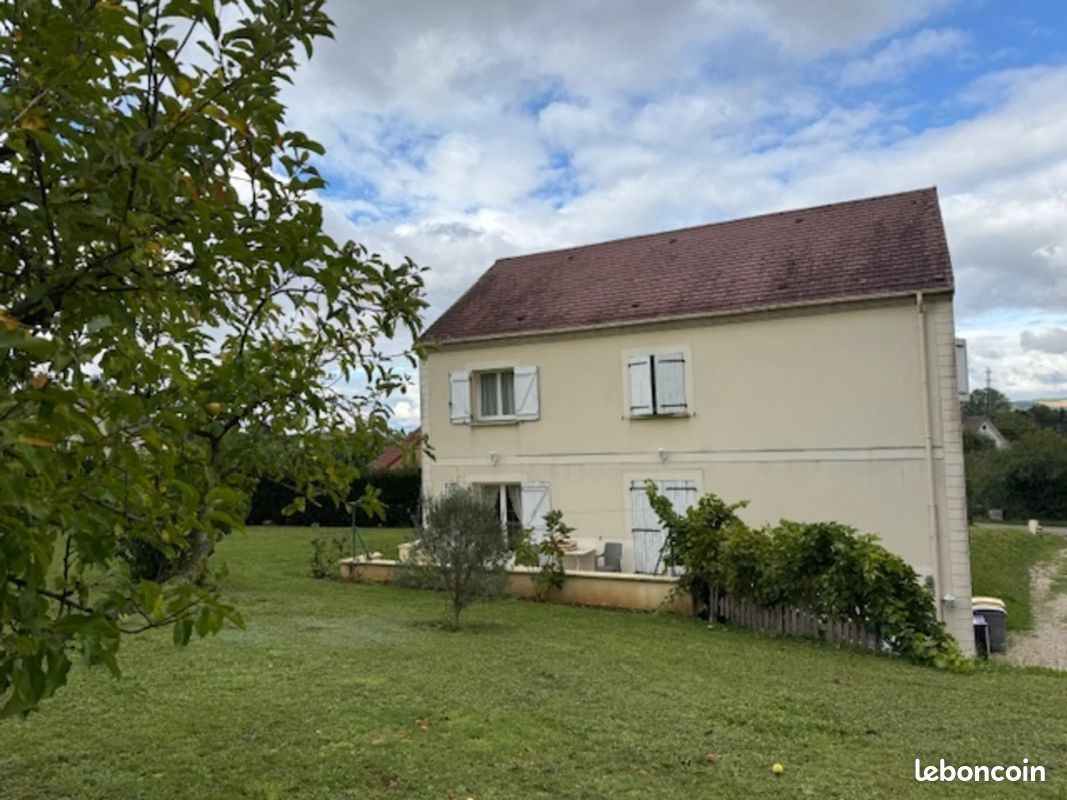 Maison 7 pièces 173 m² · à Courtois-sur-Yonne · 173 m² · 349 000 €