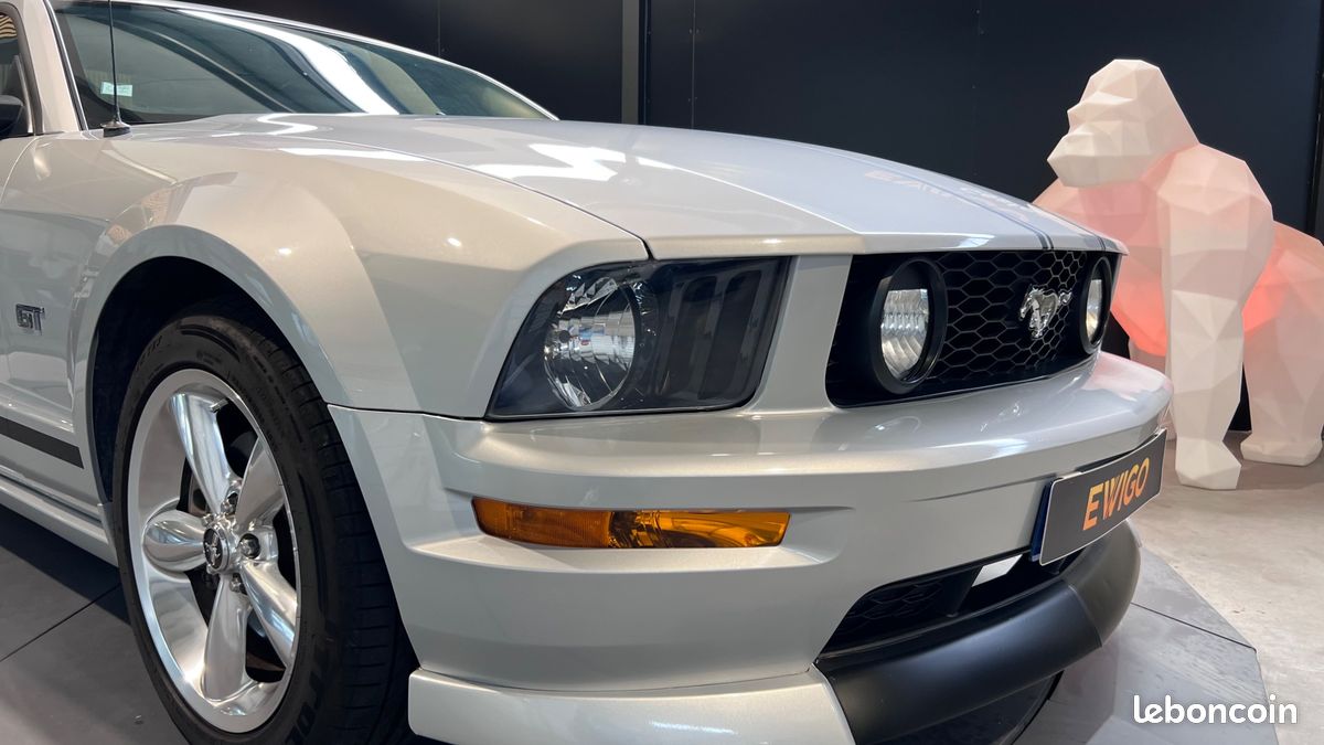 FORD MUSTANG FASTBACK GT V8 4.6L 305ch SACT 24 soupapes - CARTE GRISE FRANCAISE (image 17)