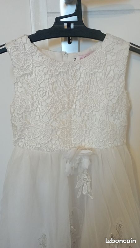 Robe de cérémonie avec traîne (image 3)