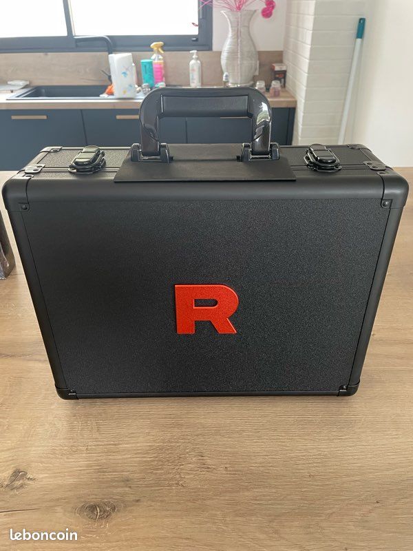Pokémon / valise Team Rocket (neuve) (image 1)