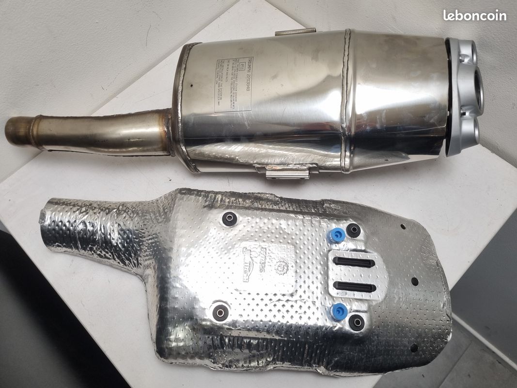 Silencieux D'échappement Daytona Pour Triumph 675 - Modèle Original OEM 2203848