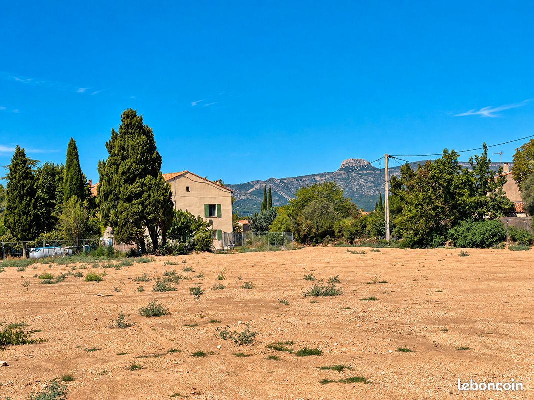 Terrain 600 m² · à Gémenos · 600 m² · 435 000 €