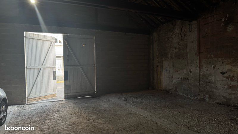 Place de parking couvert · à Chaumes-en-Brie · 90 €/mois