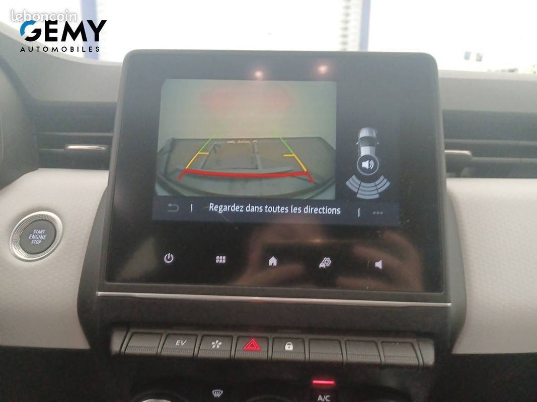 RENAULT Clio E-Tech full hybrid 145 Techno (image 20)