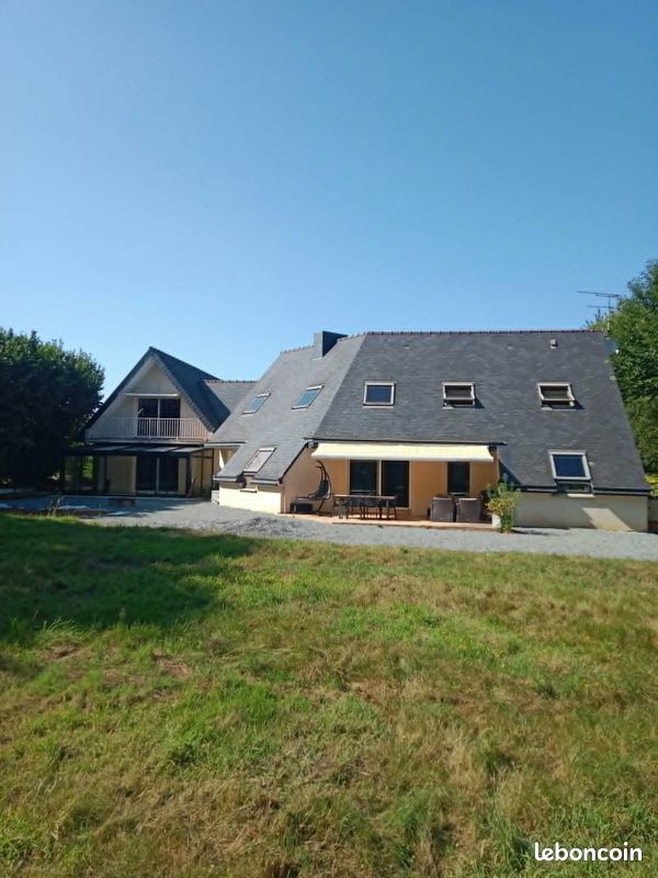 Maison 8 pièces 223 m² · à Pédernec · 223 m² · 350 000 €