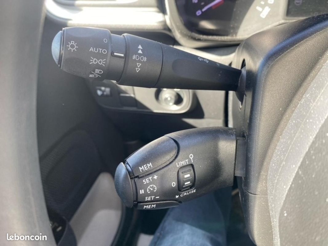 CITROEN C3 1.2 83 Shine PHASE 2 (image 19)