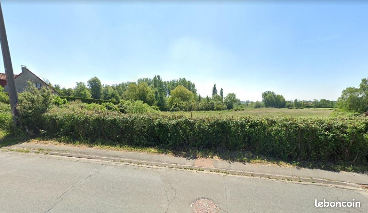 Terrain 1853 m² · à Bailleul · 1 853 m² · 215 000 €