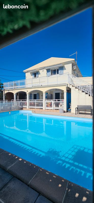 Maison 7 pièces 208 m² · à Saint-Benoît · 208 m² · 340 000 €