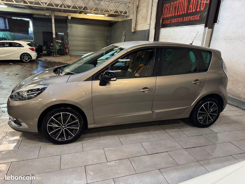 Renault scenic 1.6l dci 130ch bose 151000km an 2013 (image 12)
